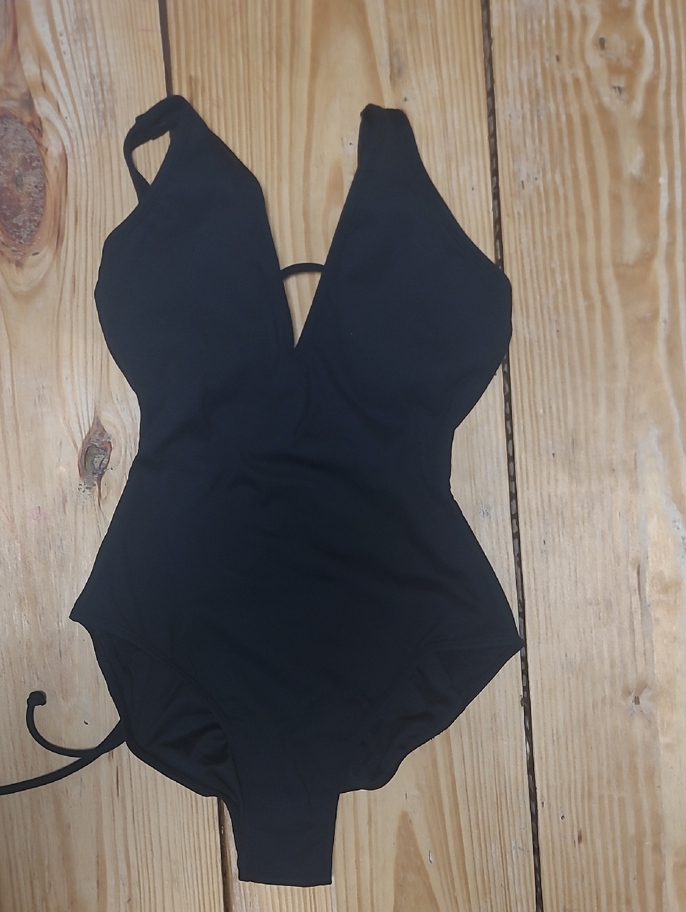 20. NWT  $175 STYLE PLUNGEY XS SHORT